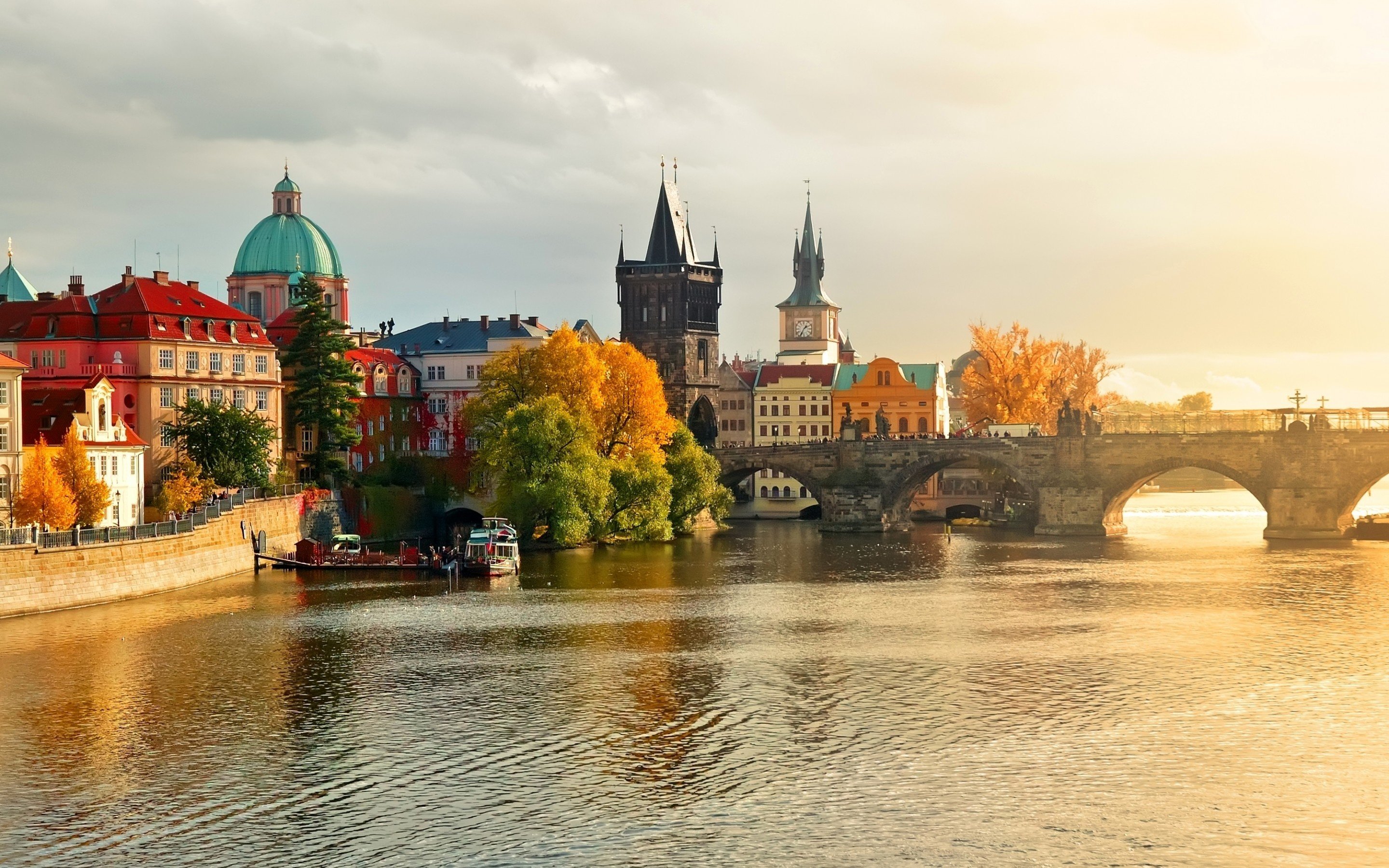 How Fusion Hotel Prague generates 6% of direct bookings with social media